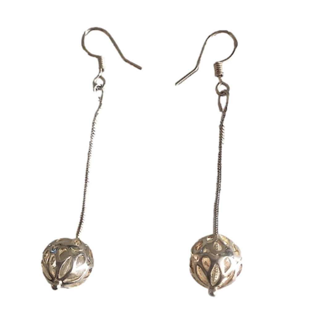 VTG Sterling Silver Filigree Ball Long Thread Dangle Earrings Approx 2”